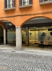 Box/posto auto in vendita