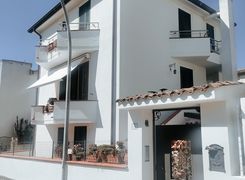 Casa indipendente in vendita