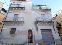 Casa indipendente in vendita
