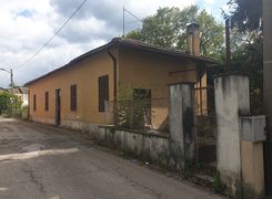 Casa indipendente in vendita