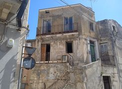 Casa indipendente in vendita