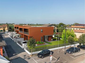 Casa bi/trifamiliare in Via Biverone 80 a San Stino di Livenza in zona Biverone