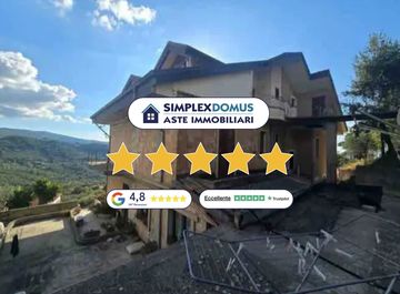 Appartamento in Via Santa Caterina a Prignano Cilento
