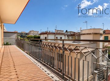 Trilocale in Via Pagliano a Portici in zona Addolorata-Bellavista-Cristoforo