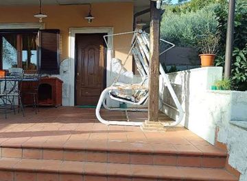 Villa in Via del Sole a Lanuvio in zona Centro