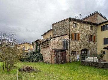 Case Bifamiliari Trifamiliari in vendita a Sansepolcro Casa.it