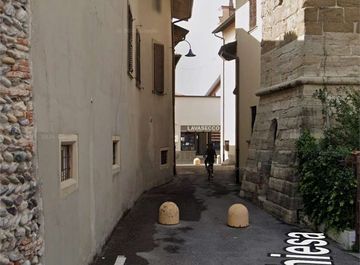 Trilocale in Vicolo Chiesa a Grassobbio in zona Centro