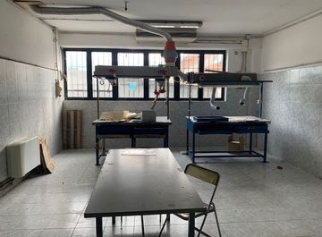 Locale commerciale in Via Anconetana 100 a Arezzo in zona Cappuccini-Villa Severi