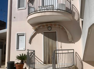 Trilocale in Viale Luigi Pirandello 90 a Ginosa in zona Marina di Ginosa