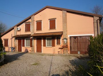 Casa indipendente in Contrapò (FE) Via Massafiscaglia a Ferrara in zona Contrapò