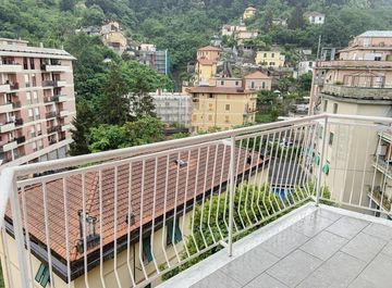 Edificio in Salita Brasile 35 b a Genova in zona Bolzaneto