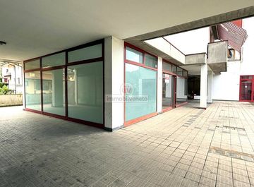 Locale commerciale a Chiampo in zona Centro