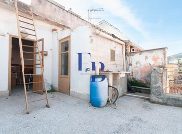 Casa indipendente in Via castellamare 61 a Bagheria in zona Caravella-Stadio