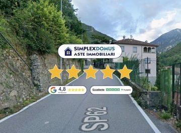 Appartamento in Via Tommaso Campanella a Lecco in zona Laorca-Malavedo