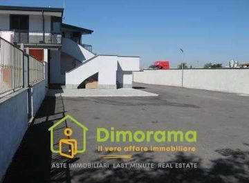 Box/posto auto in Via Selva 77 a Castello di Cisterna