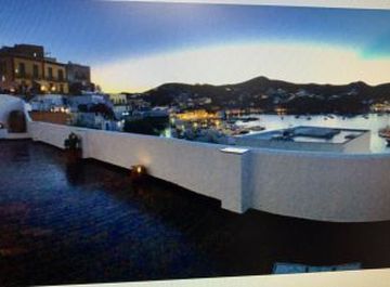 Villa in Corso Umberto I a Ponza in zona Isola di Ponza