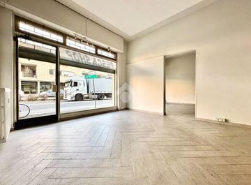Locale commerciale in Via Mazzini 141 a Novi Ligure in zona Ippodromo-Mutua-Stadio