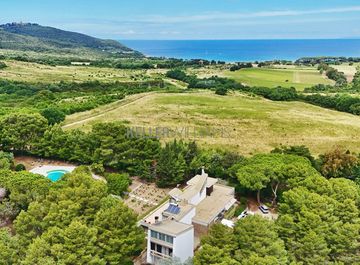 Villa in Località Le Fabbricciane a Piombino