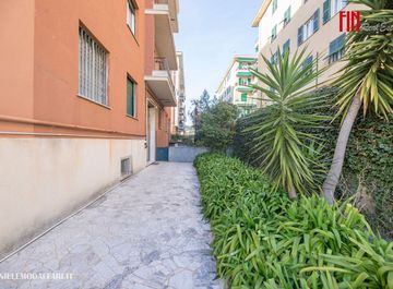 Bilocale in Via Padre Giovanni Semeria 16 A a Genova in zona San Martino