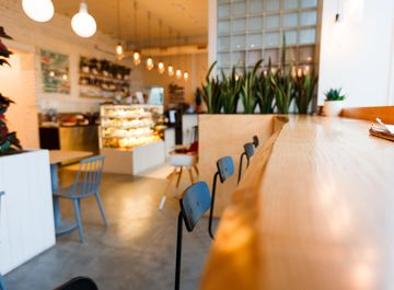 Locale commerciale in Via Pietro Borsieri a Milano in zona Garibaldi, Isola