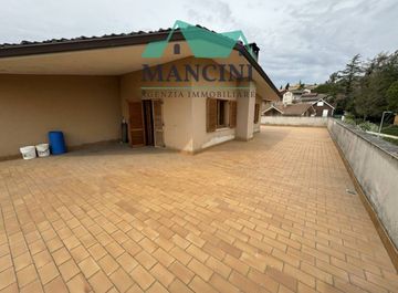 Attico/mansarda in Via Leonardo da Vinci 22 a Monte Roberto in zona Centro