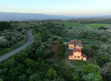 Case Indipendenti in vendita a Cavriglia Casa.it