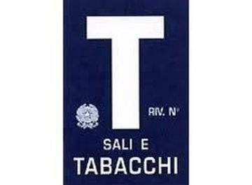 Locale commerciale in Via di Novoli a Firenze in zona Firenze Nova, Novoli