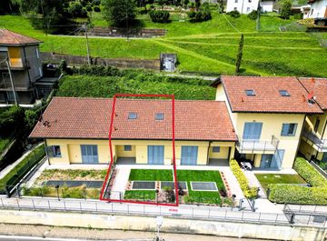 Villetta a schiera in Via C. Battisti 20 a Lambrugo