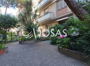 Trilocale in Via Corrado del Greco a Roma in zona Lido di Ostia, Ostia Antica, Castel Fusano