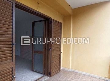 Trilocale in Viale Stazione a Nocera Terinese in zona Nocera Scalo
