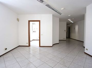 Uffici in affitto a Novara - Casa.it