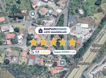 Quadrilocale in Via Beatrice di Tenda a Valverde in zona Maugeri