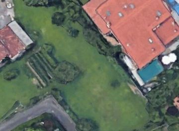 Terreno edificabile in Via Fossetto 31 a Pietrasanta in zona Centro