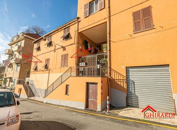 Quadrilocale in Affitto in Via Rollino 32 a Genova