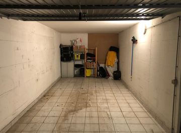 Vendita Piastrelle Provincia Milano.Garage Posti Auto Con Ascensore In Vendita Da Privati In Provincia Di Milano Casa It