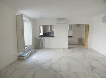 Appartamento in Affitto in Via Senese a Firenze