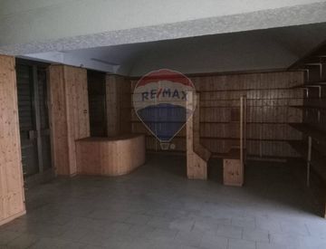 Foto 1 di 26 - Casa bifamiliare, trifamiliare in Vendita in zona Centro a Serravalle Sesia