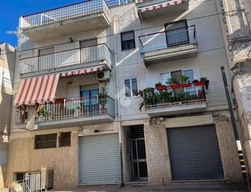 Foto 1 di 27 - Trilocale in Vendita in Via Alcide de Gasperi 76 a Canosa di Puglia