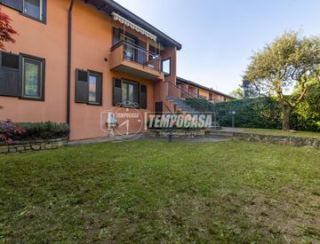 Facciata - Quadrilocale in Vendita in Viale G. Zavaritt 190 a Gorle