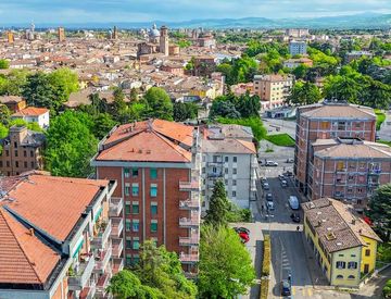 Foto 1 di 40 - Bilocale in Vendita in Via Fabio Filzi a Reggio Emilia