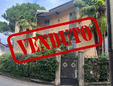 Facciata - Bilocale in Vendita in Via Molini 2 -27 a Baveno