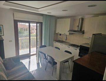 Soggiorno - Stanza in Affitto in Viale Crotone a Catanzaro