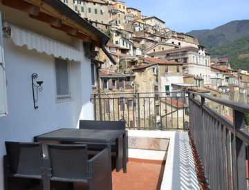 Terrazza - Quadrilocale in Vendita in Via Roma a Ceriana