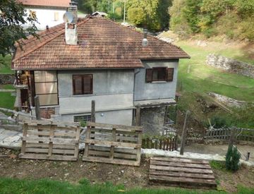 Facciata - Bilocale in Vendita a Dumenza