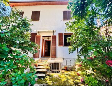 Foto 1 di 94 - Casa indipendente in Vendita in Via de Filippi 57 a Pieve di Teco