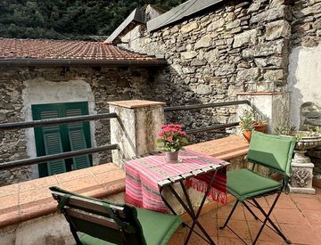 Foto 1 di 12 - Rustico, casale in Vendita in Vicolo Campane 3 a Isolabona