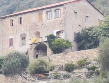 Foto 1 di 33 - Rustico, casale in Vendita in Piazza della madonna a Pontedassio