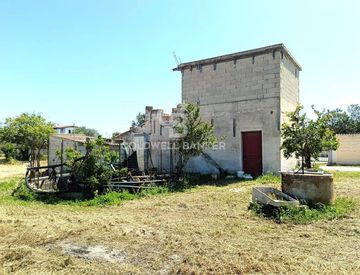 Foto 1 di 15 - Casa indipendente in Vendita in Via delle Mammole a Ispica