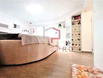 Soggiorno - Quadrilocale in Vendita in Via Sassari a Bolzano