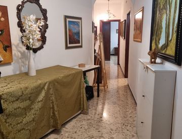 Foto 1 di 27 - Quadrilocale in Vendita in Largo Cesare Battisti a Imperia